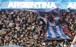 CĐV cuồng nhiệt tri ân Messi thi đấu lần cuối trong màu áo tuyển Argentina