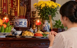 Ngày mai là mùng 1 tháng 9 Âm lịch: Khung giờ đẹp nhất để thắp hương