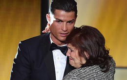 Ronaldo có 41 tuổi, là siêu sao thế giới vẫn khiến mẹ rơi nước mắt