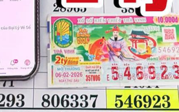 Đi đám cưới được cho vé số, nam thanh niên đổi đời ngay giáp Tết: Đại lý mang hết tiền mặt đến tận nhà