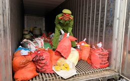 Khám xét, bắt giam chủ xưởng Nguyễn Văn Vinh 50 tuổi vì trộn chất gây ung thư vào 2 tấn thực phẩm