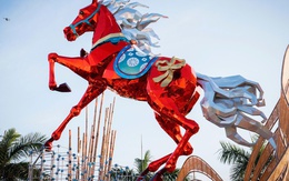 Linh vật ngựa ở Đắk Lắk nhận nhiều lời khen