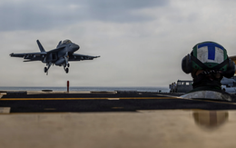 Ông Donald Trump nói về đội tàu sân bay thứ 2 đến Iran