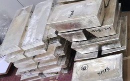 Phát hiện tài khoản ngân hàng bị phong toả sau khi bán 15kg bạc thỏi, nhận 1,4 tỷ đồng