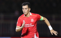 Cổ động viên góp tiền ủng hộ CLB Thanh Hóa, Tiến Linh bất ngờ tặng 50 triệu đồng