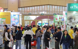 Một hội chợ Tết "hút" nửa triệu lượt khách, bán ra cả tấn giò chả