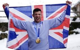 Võ sĩ từng gãy lưng, suýt liệt 2 chân giành HCV Thế vận hội mùa đông 2026