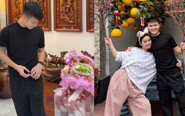 Quang Hải tất bật mang quà Tết biếu bố mẹ vợ