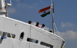 Một 'khách sộp' của Nga bất ngờ vây bắt 3 tàu chở dầu, Moscow lọt tầm ngắm