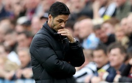 5 lần mất chức vô địch Ngoại hạng Anh cay đắng nhất của Arsenal