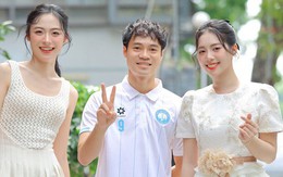 Hot lại ảnh Văn Toàn bẽn lẽn bên 2 Á hậu, bảo sao vẫn độc thân, mong tết đừng ai hỏi bao giờ lấy vợ