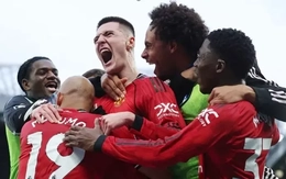 Michael Carrick hân hoan với "cảm giác tuyệt vời nhất" sau chiến thắng Fulham