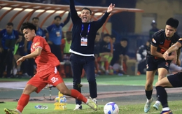 HLV châu Âu lên tiếng chê trọng tài ở V.League, lập tức nhận án phạt nặng