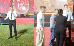 "Ông hoàng nhạc Việt" đình đám một thời đi hát hội chợ, được nhiều người vây kín chụp ảnh