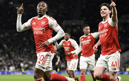 Arsenal thắng nghiền ép Tottenham, Eze rực sáng ở derby Bắc London
