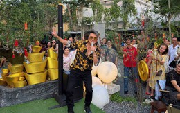 "Ông hoàng nhạc Việt" đình đám phải tạm đóng quán cafe sau nửa tháng khai trương