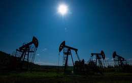 Nga lại đón tin buồn giữa sức ép bủa vây