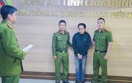 Phát hiện nhân viên công ty tài chính nghỉ việc, lấy điện thoại khách lập tài khoản ngân hàng để vay tiền rồi chiếm đoạt