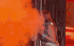 Nữ ca sĩ vừa bị Sở Văn hoá thu hồi giấy phép biểu diễn toàn quốc tiếp tục dính phốt căng