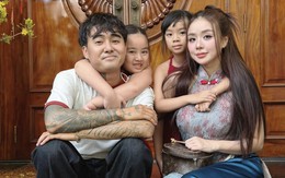 Lấy mẹ đơn thân, nam ca sĩ lặng người khi đọc bài văn con riêng của vợ viết về mình: "Ba nợ tụi con"