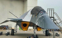 Chuyên gia nói về siêu tiêm kích "Bạch Đế" của Trung Quốc: Đã đến lúc quên F-35 hay F-47 đi?