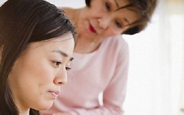 Nghĩ rằng tôi nghe không hiểu, mẹ chồng thường xuyên dùng tiếng địa phương bỉ bôi con dâu "không biết đẻ"