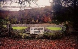 Bí ẩn ngôi làng bị nguyền rủa