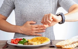 Nghe lời ChatGPT làm 2 việc, cô giáo phải "cầu cứu" bác sĩ