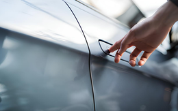 Trung Quốc cấm kiểu cửa xe điện phổ biến sau các vụ tai nạn chết người