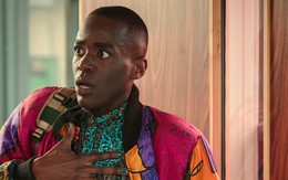 Xem phim Sex Education, tôi sững sờ phát hiện con trai mình là "nạn nhân" của một trò đùa quái ác tại trường