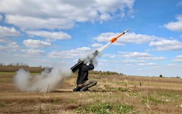 Bắt đầu thử nghiệm chiến đấu tên lửa phòng không vác vai chống UAV Hermes