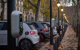 Bước ngoặt thị trường ô tô châu Âu: Xe điện vượt xe xăng