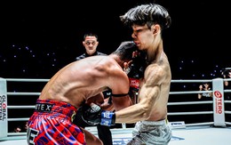 Chỉ mất 53 giây, nhà vô địch Nhật Bản đấm gục võ sĩ muay Thái