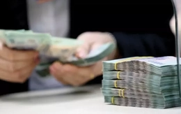 Ngân hàng dồn dập rao bán nợ trước Tết