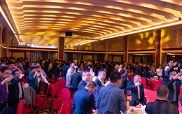 Nghe hộ điện thoại của đồng nghiệp nam trong buổi tiệc Tất niên, tôi khiến gia đình anh ta tan vỡ