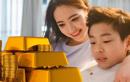 Nam sinh lớp 8 dồn hết tiền lì xì mua vàng tích lũy tại ngân hàng từ đầu 2025, giờ lãi lớn, mẹ tấm tắc khen con "có tầm nhìn"!