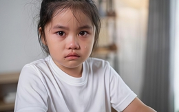 Cha mẹ nên cảnh giác với 4 tín hiệu "CỨU NGUY" này từ con cái