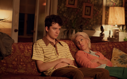 Xem phim Sex Education, tôi "đứng hình": 1 câu nói đã chữa lành tâm hồn đang hoang mang và bất ổn của 2 mẹ con tôi!