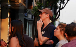 Món ăn từ 25.000 đồng/phần ở Việt Nam sang xứ kim chi đội giá gấp 5–6 lần vẫn đông khách xếp hàng