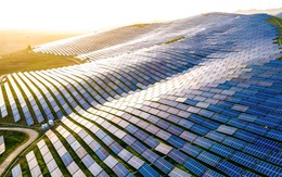 Đầu tư vô song vào điện mặt trời, làn sóng "mặt trái" sắp ập xuống Bắc Kinh
