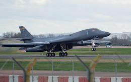 Mỹ tăng cường ném bom cơ sở tên lửa ngầm của Iran