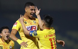 Vì sao HLV Kim Sang-sik không gọi cầu thủ nhập tịch Nguyễn Phi Long?