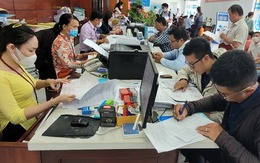 Lương cơ sở dự kiến tăng 8% từ 1-7, những khoản nào sẽ được điều chỉnh theo?