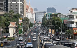 Thiếu hụt nhiên liệu trầm trọng, người dân Campuchia chứng kiến “cú sốc” đầu tiên