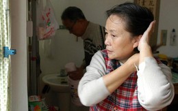 Hai người hàng xóm cùng tiết kiệm: Một người để dưỡng già, một người dồn cho con và cái kết khiến ai cũng phải nghĩ lại