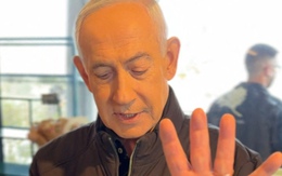 Thủ tướng Israel đăng video uống cà phê giữa tin đồn 'đã chết'