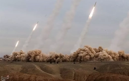 Iran phóng loạt tên lửa đạn đạo, tên lửa siêu thanh nhằm vào nhiều mục tiêu của Mỹ và Israel