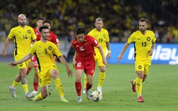 "Nhát búa" lên ĐT Malaysia & bản danh sách đầy "lạ lẫm" của HLV Kim Sang-sik