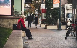 8 năm làm giúp việc cho người giàu, tôi phát hiện ra điểm chung “đau lòng” của đời người: Điều đáng sợ nhất lúc về già không phải là nghèo