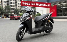 Cận cảnh VinFast Viper ngoài đời thực: Thiết kế góc cạnh, pin kép, đổi pin miễn phí đến giữa năm 2028, chuẩn bị bàn giao khách hàng